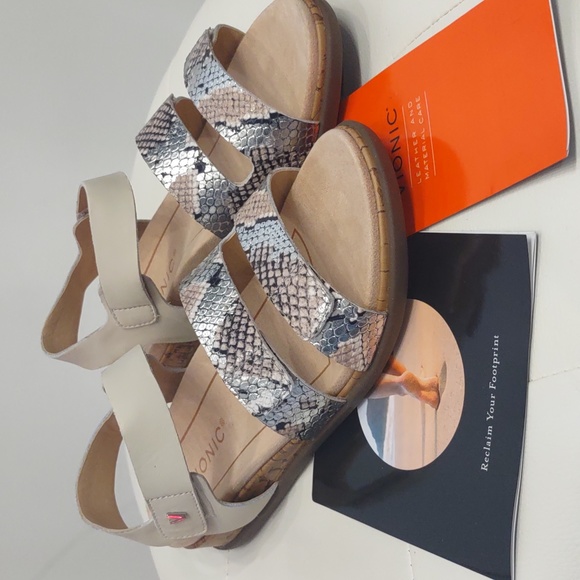 Vionic Colleen Boa velcro adjustable snakeskin sandals women's New 6 Orthopedic - Picture 2 of 8